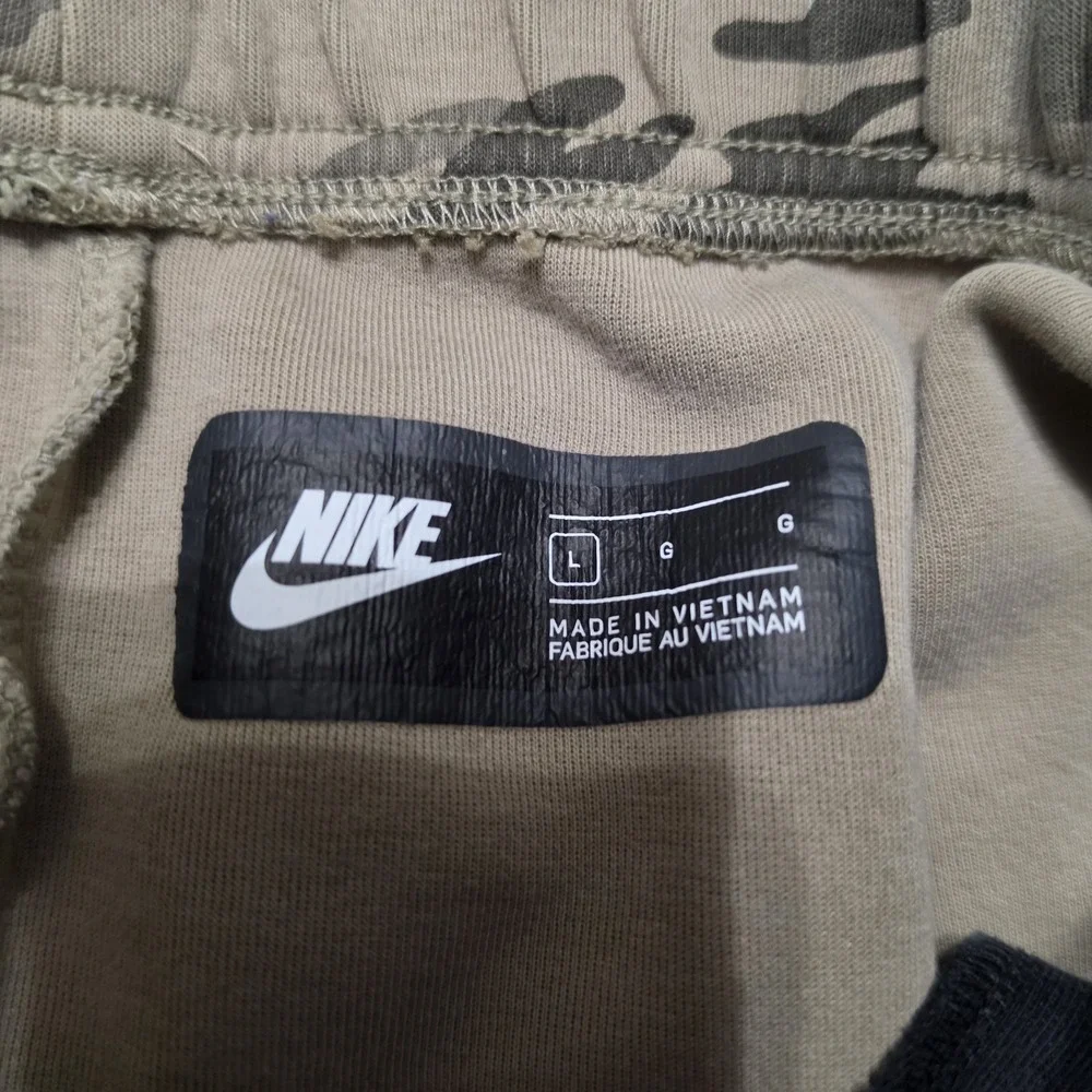 Nike‎ Mens Tech Fleece Joggers Large Printed Camouflage Style Iconic